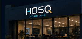 Fachada do escritório da HOSQ Ecommerce com letreiro da marca iluminado